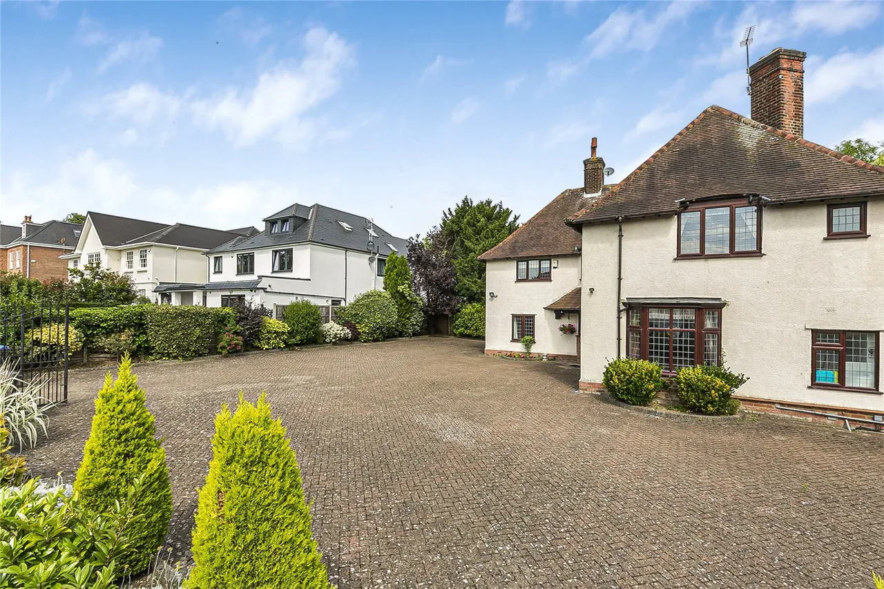 Camlet Way, Hadley Wood, Hertfordshire, EN4 0NL, photo 4