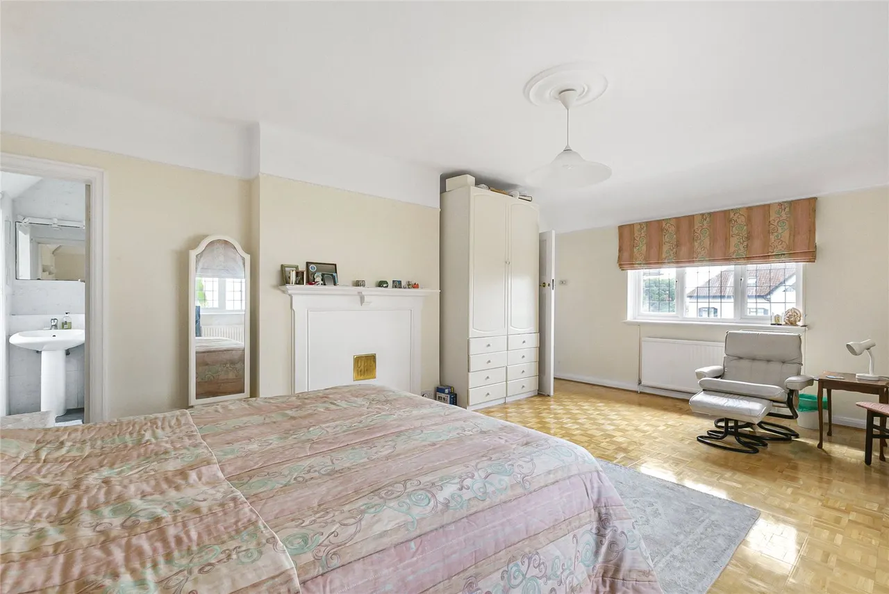 Camlet Way, Hadley Wood, Hertfordshire, EN4 0NL, photo 18