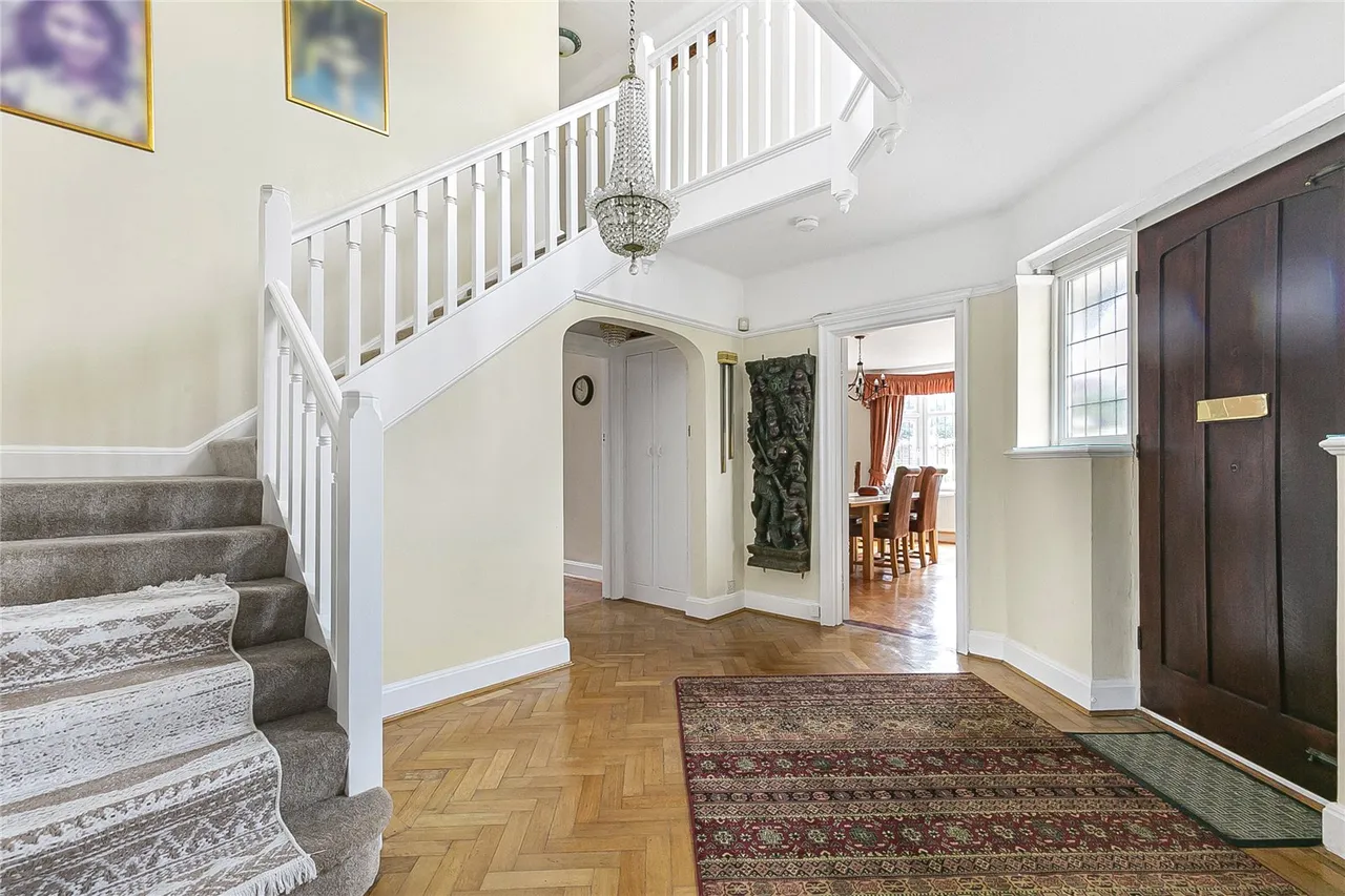 Camlet Way, Hadley Wood, Hertfordshire, EN4 0NL, photo 5