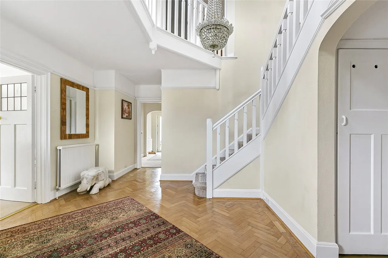 Camlet Way, Hadley Wood, Hertfordshire, EN4 0NL, photo 6