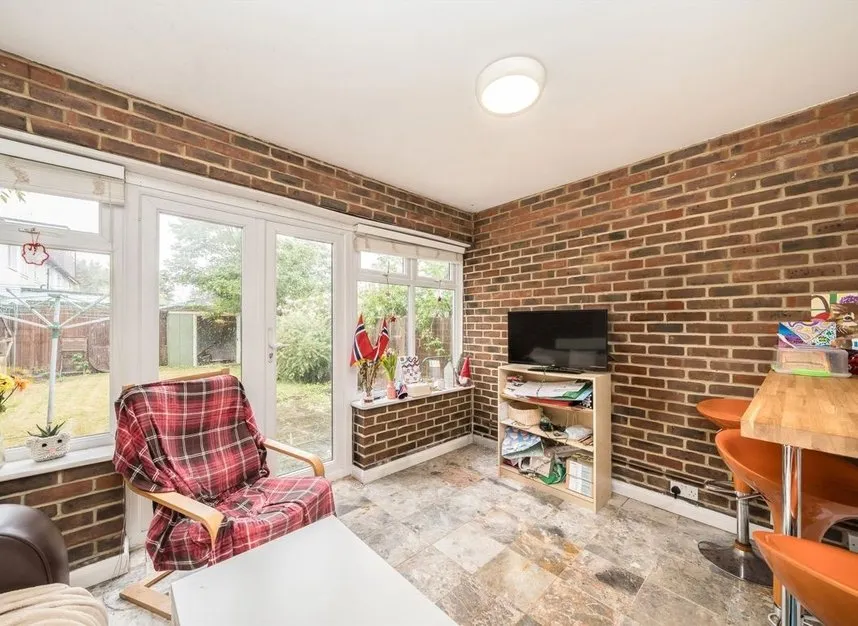 Charter Road, Kingston Upon Thames, KT1, photo 2