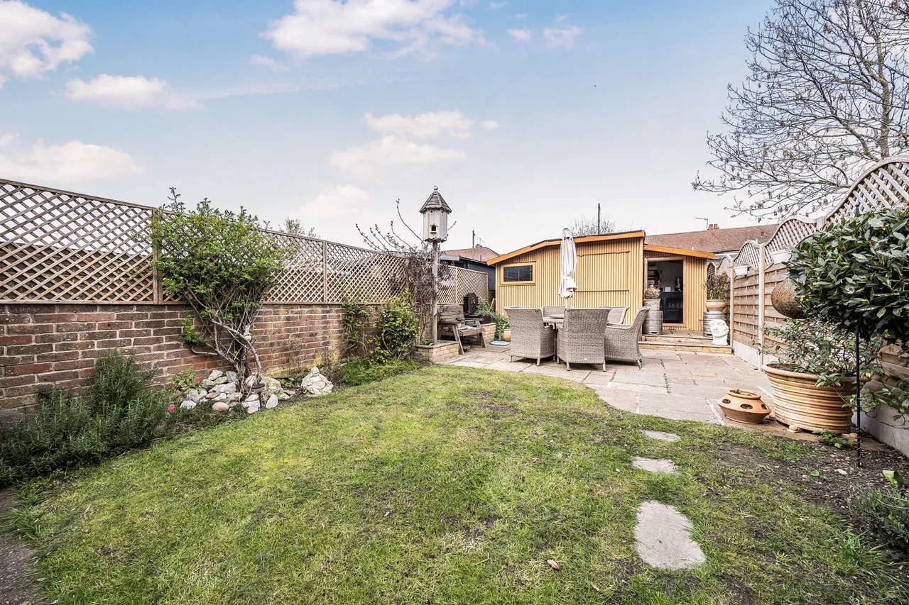 Wellan Close, DA15, photo 4