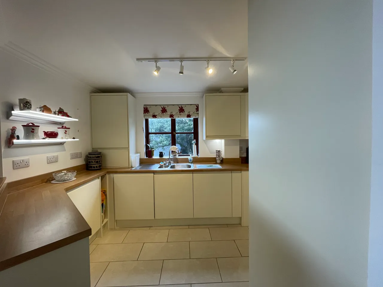 Cliff Road, Falmouth, photo 6