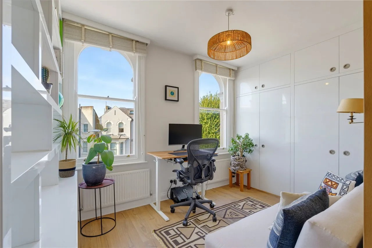 Sisters Avenue, London, SW11, photo 9