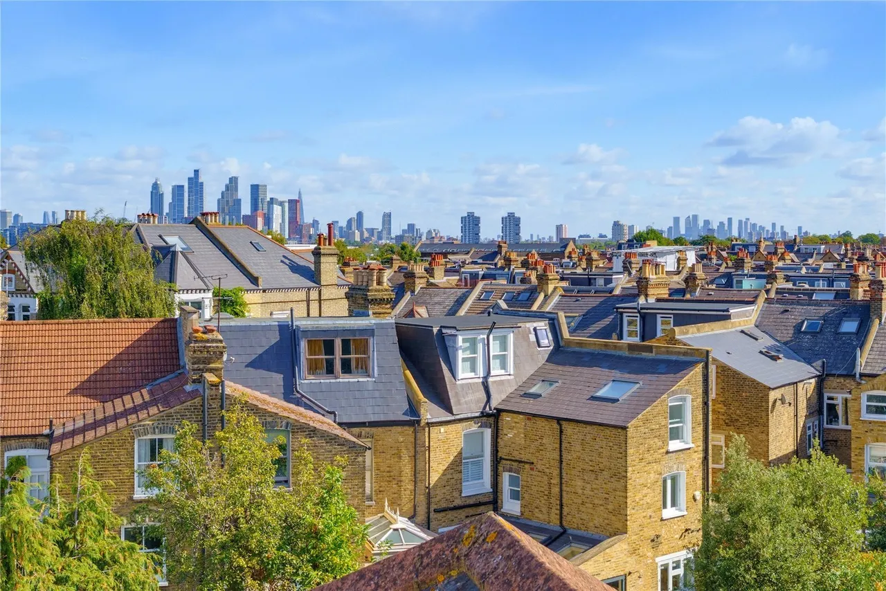 Sisters Avenue, London, SW11, photo 4