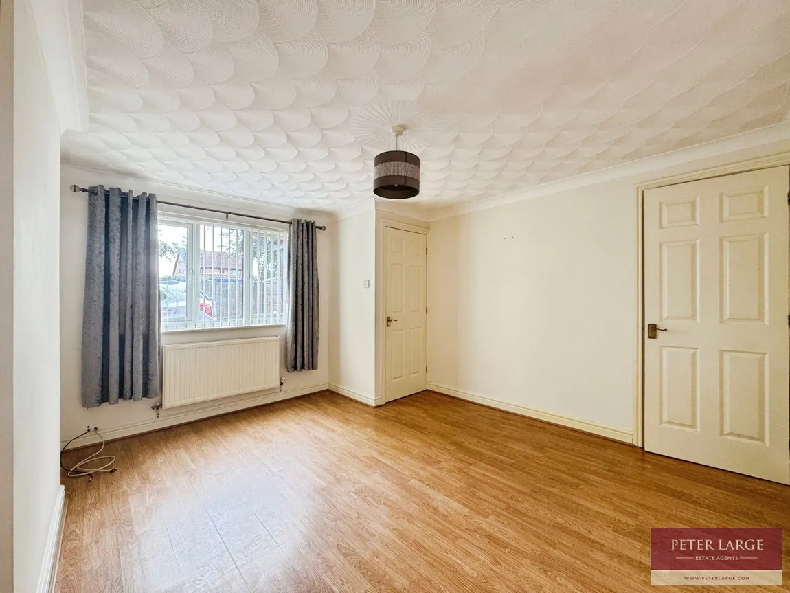 Llys Robin Goch, Rhyl, Denbighshire, LL18 4QE, photo 2