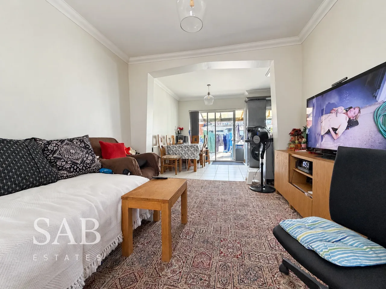 St. Stephens Close, Southall, UB1, photo 5