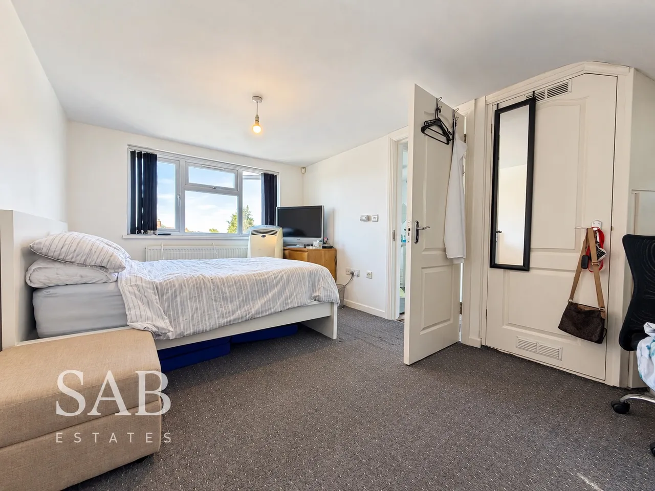 St. Stephens Close, Southall, UB1, photo 13