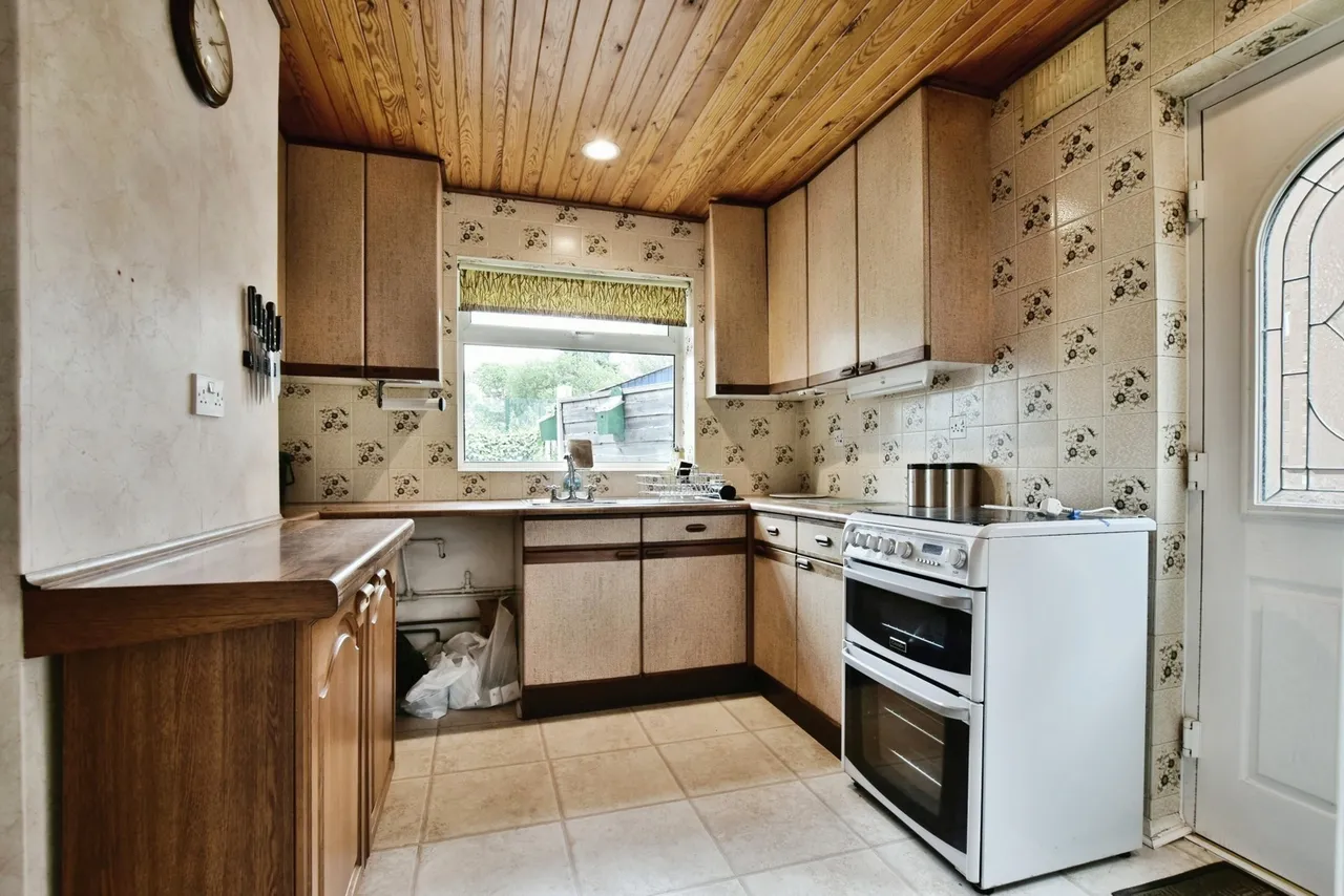 Grange Avenue, Cheadle Hulme, Cheshire, SK8, photo 5