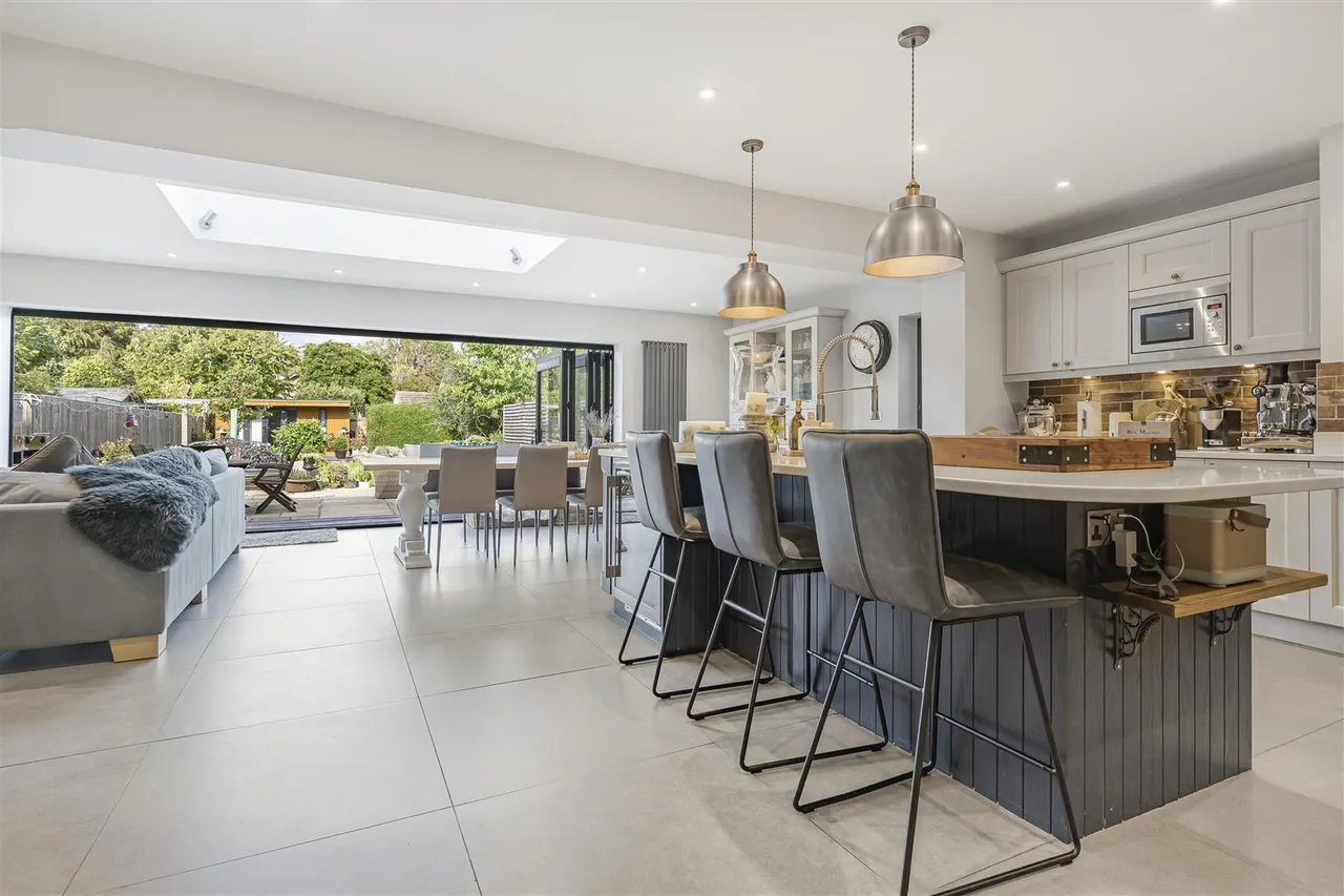 Bicester Road, Launton, photo 25
