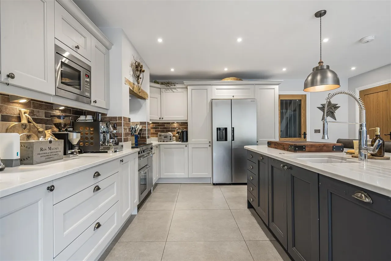 Bicester Road, Launton, photo 9