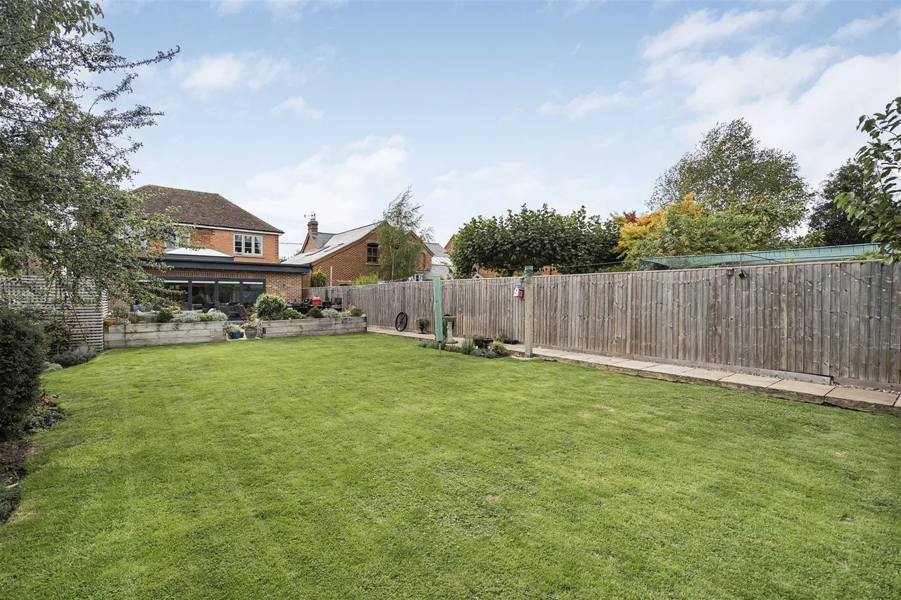 Bicester Road, Launton, photo 27