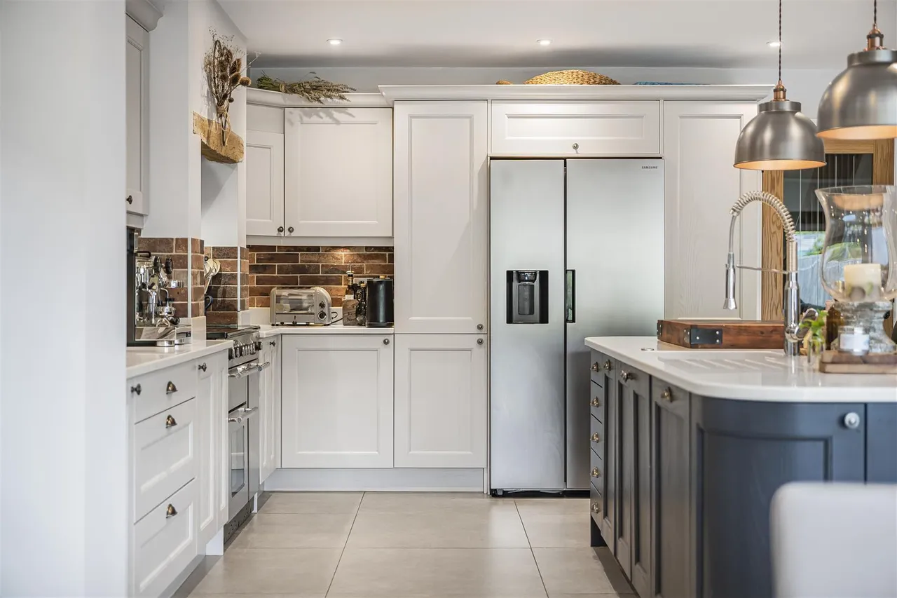 Bicester Road, Launton, photo 19