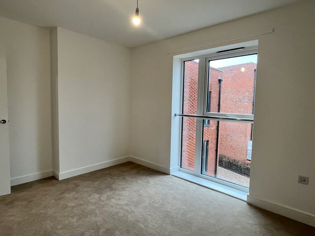 Harvest Hill, Maidenhead SL6 2QP, photo 5