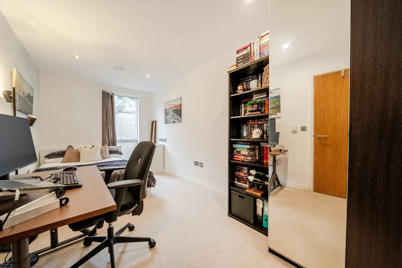 Arts Lane, SE16, photo 15