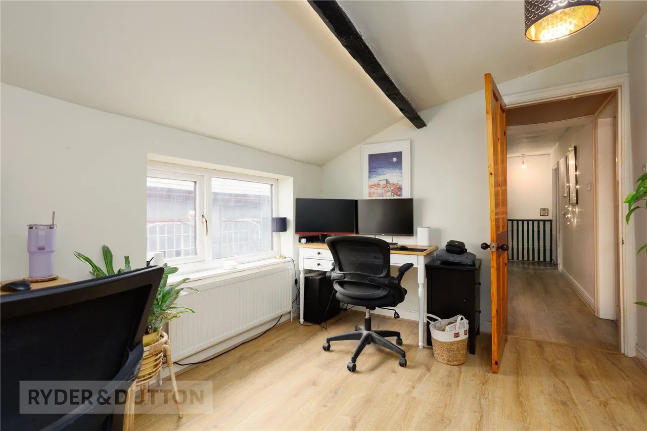 Acres, Chadderton, OL1, photo 19