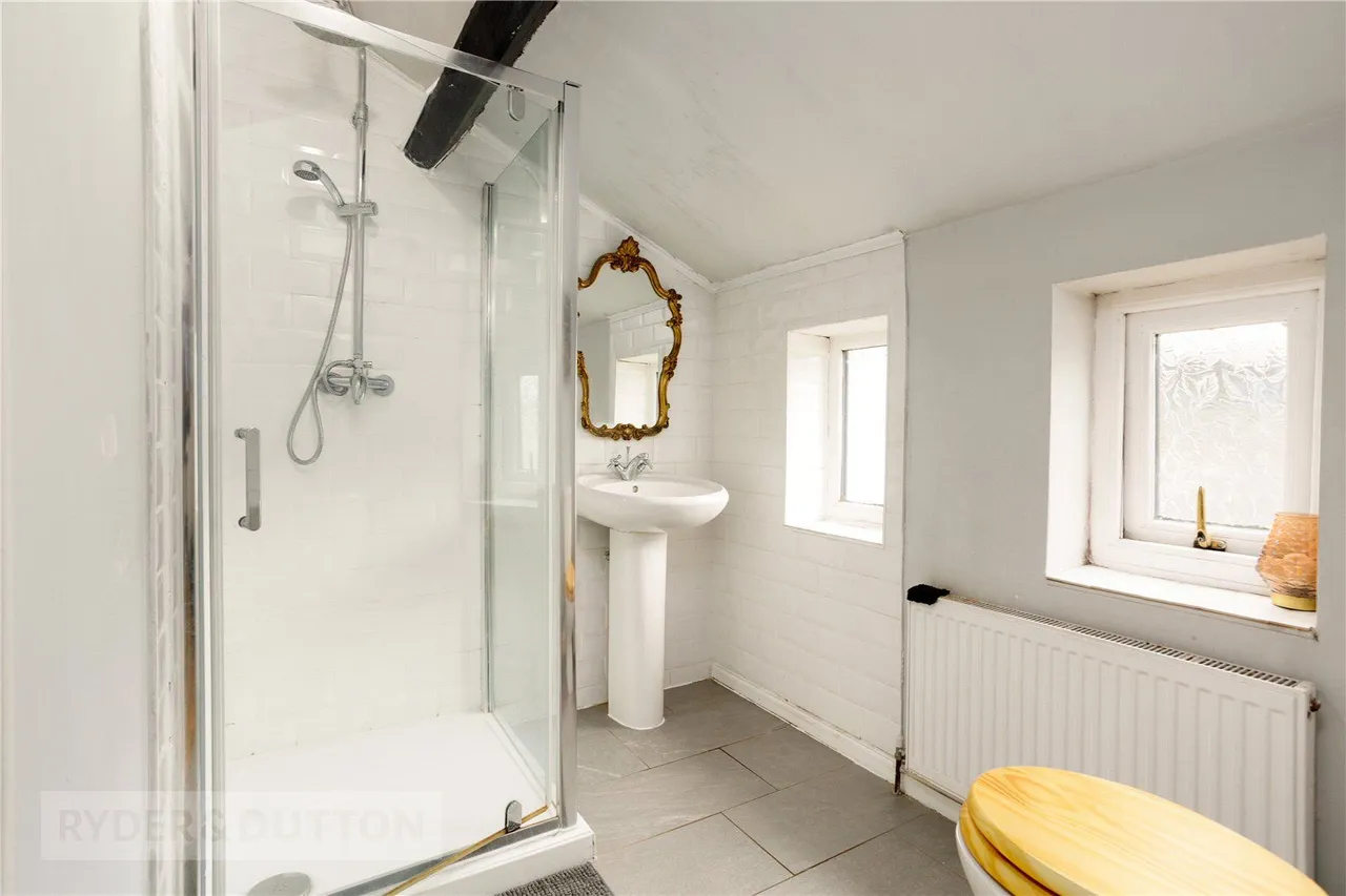 Acres, Chadderton, OL1, photo 21