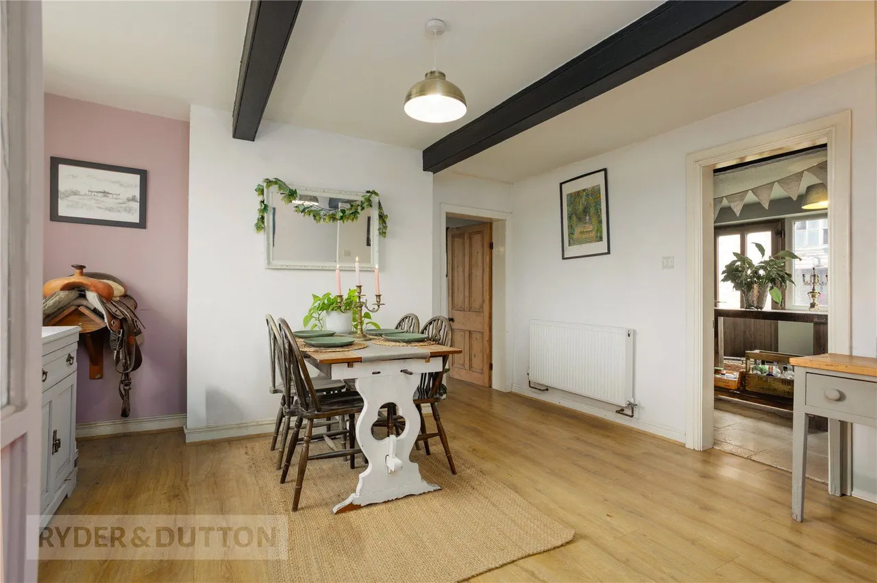 Acres, Chadderton, OL1, photo 3
