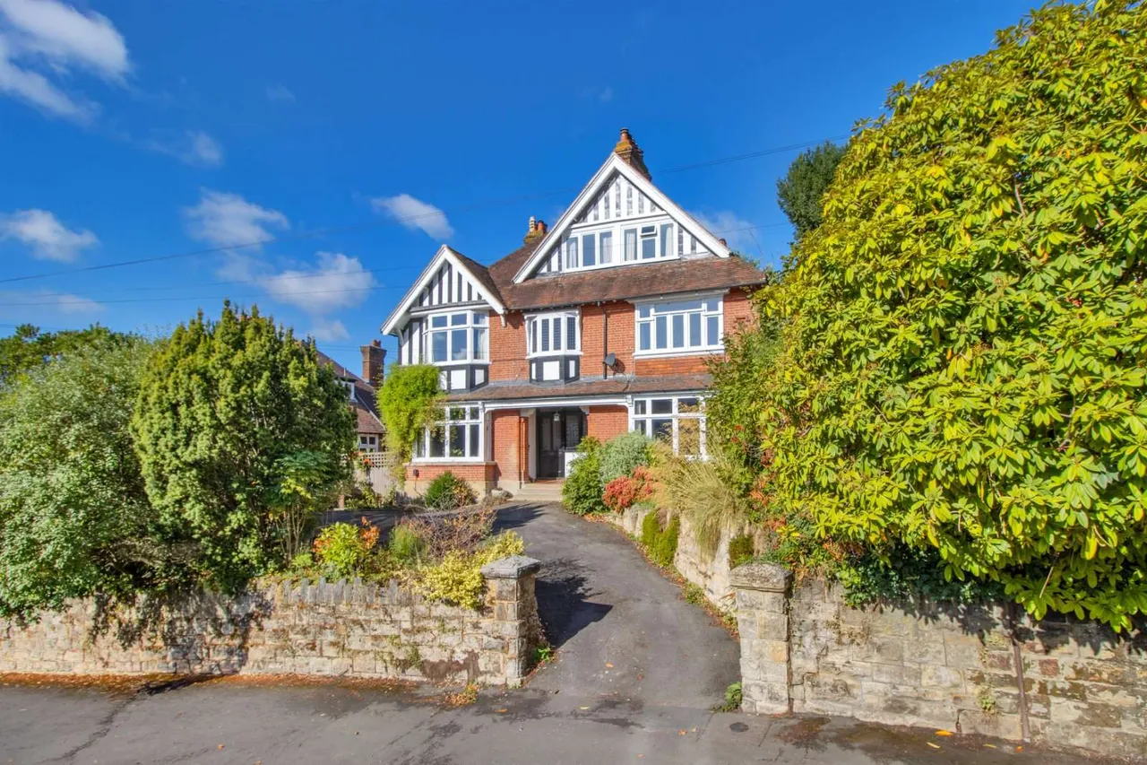 7 bed house for sale — Madeira Park, Tunbridge Wells, Kent, TN2 5SY