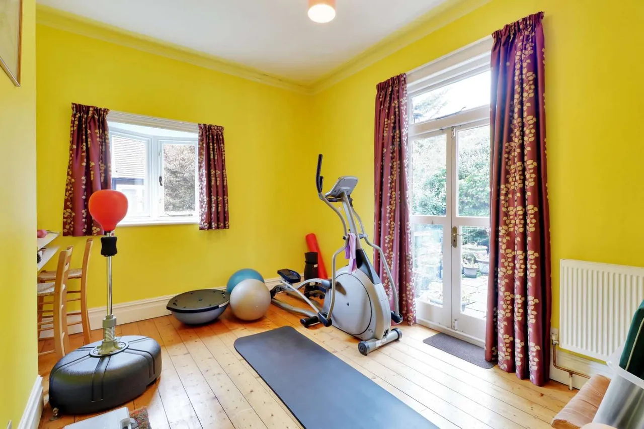 Madeira Park, Tunbridge Wells, Kent, TN2 5SY, photo 7