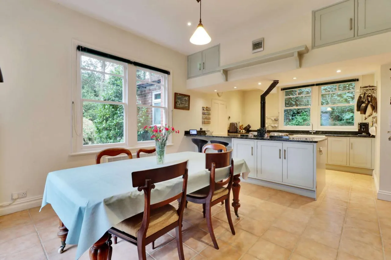 Madeira Park, Tunbridge Wells, Kent, TN2 5SY, photo 5