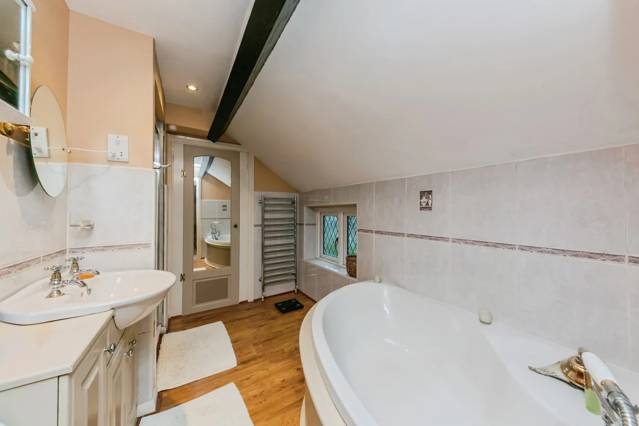 Chester Road, Macclesfield, Cheshire, SK11, photo 10
