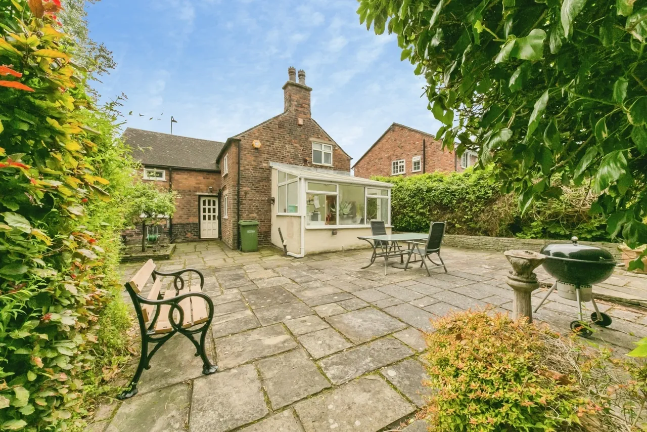 Chester Road, Macclesfield, Cheshire, SK11, photo 12