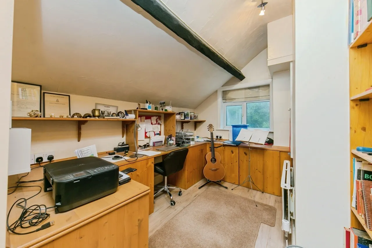 Chester Road, Macclesfield, Cheshire, SK11, photo 21