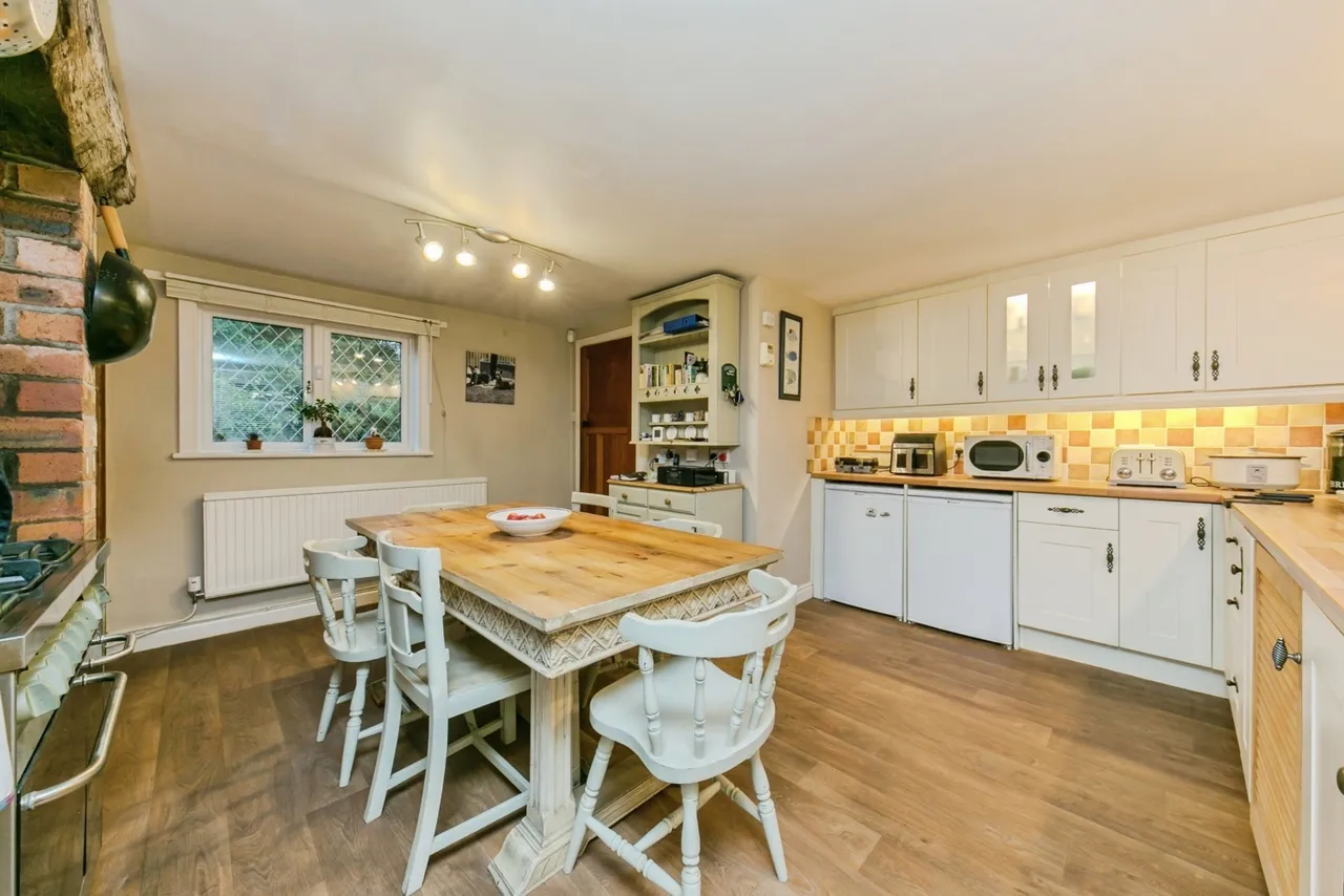 Chester Road, Macclesfield, Cheshire, SK11, photo 6