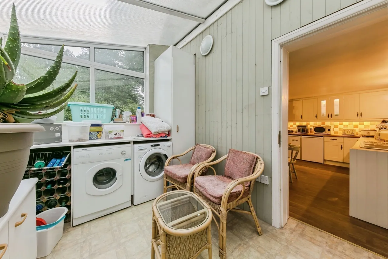 Chester Road, Macclesfield, Cheshire, SK11, photo 7