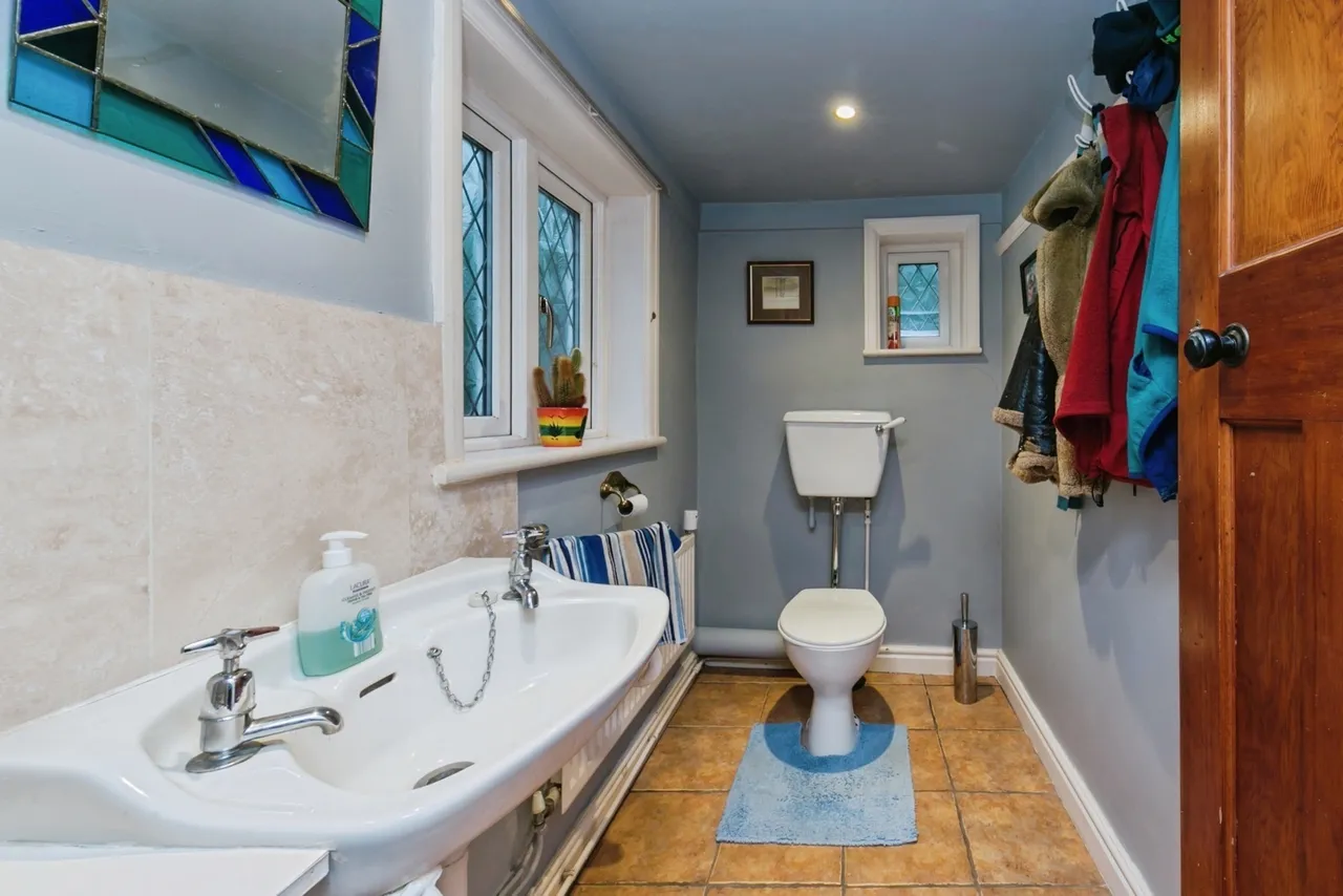 Chester Road, Macclesfield, Cheshire, SK11, photo 19