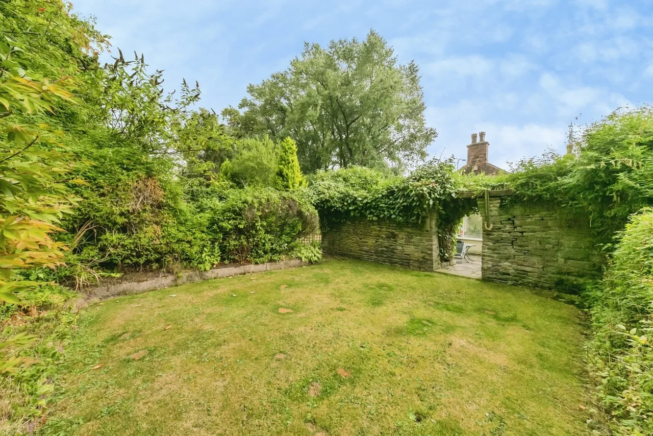 Chester Road, Macclesfield, Cheshire, SK11, photo 4