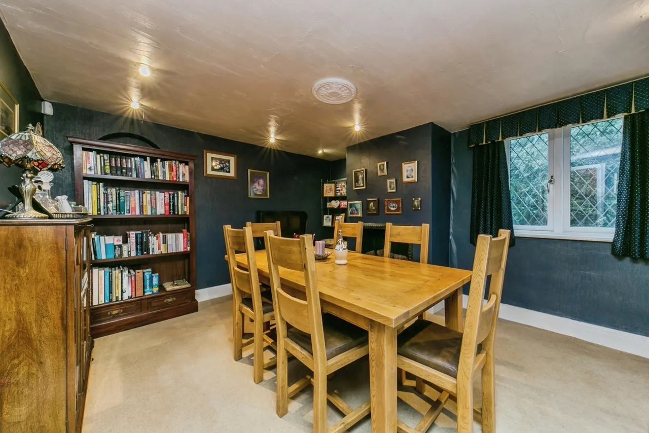 Chester Road, Macclesfield, Cheshire, SK11, photo 3