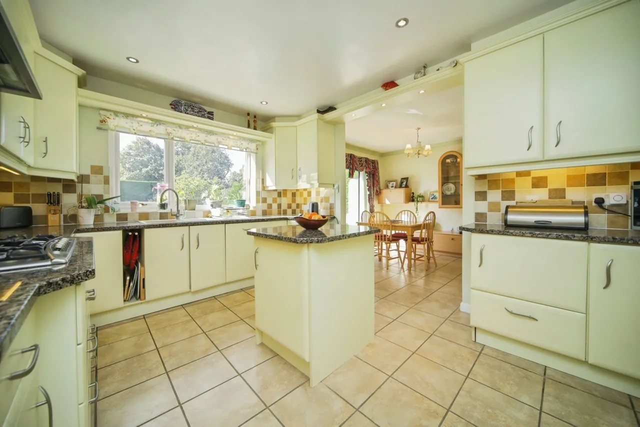 Hardwick Lane, Bury St. Edmunds, Suffolk, IP33, photo 3