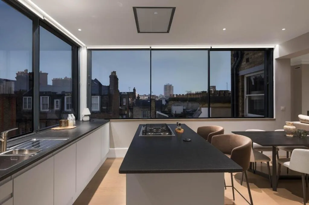 4 bed flat to rent, De Vere Gardens, Kensington, W8