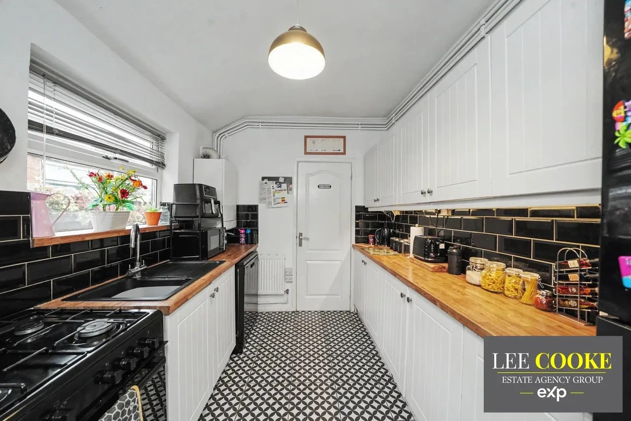 Bilhay Lane, West Bromwich, B70, photo 12