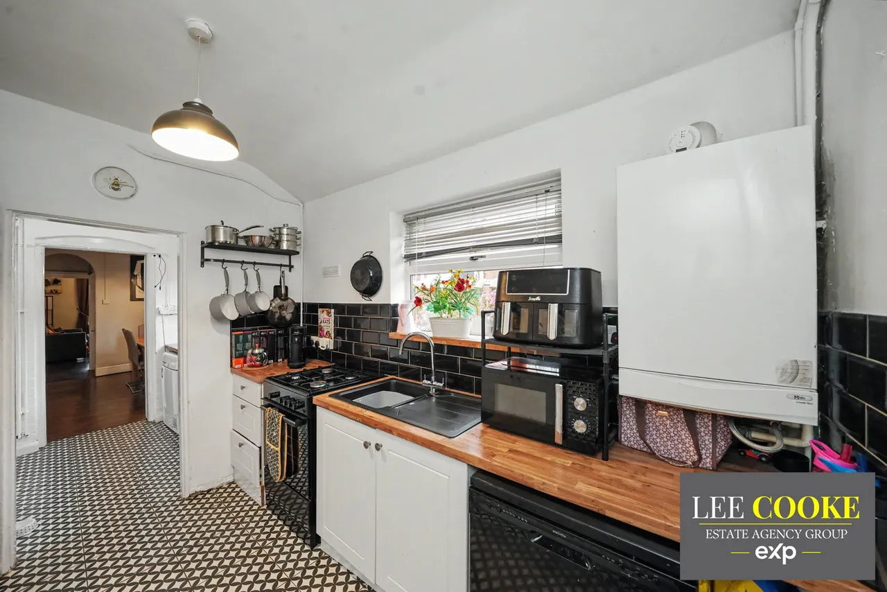 Bilhay Lane, West Bromwich, B70, photo 15
