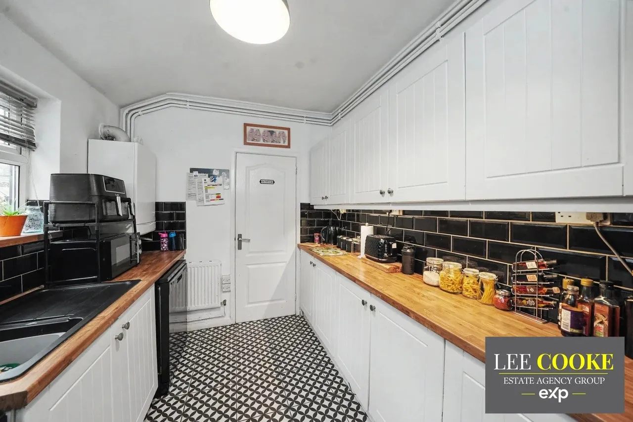 Bilhay Lane, West Bromwich, B70, photo 14