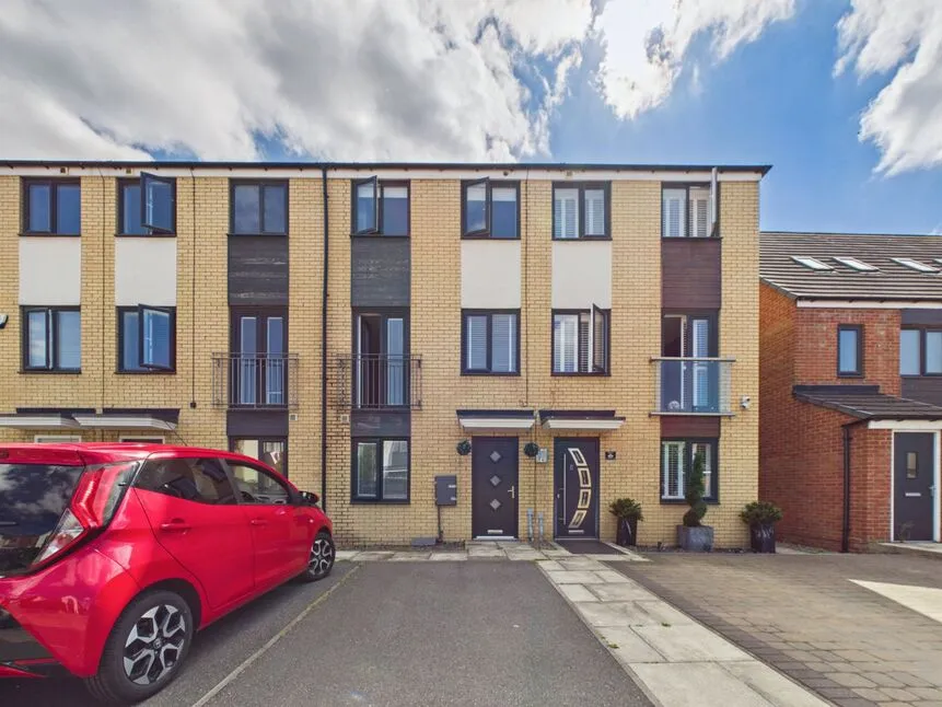 3 bed house for sale — St. Nicholas Way, Hebburn, Tyne and Wear, NE31