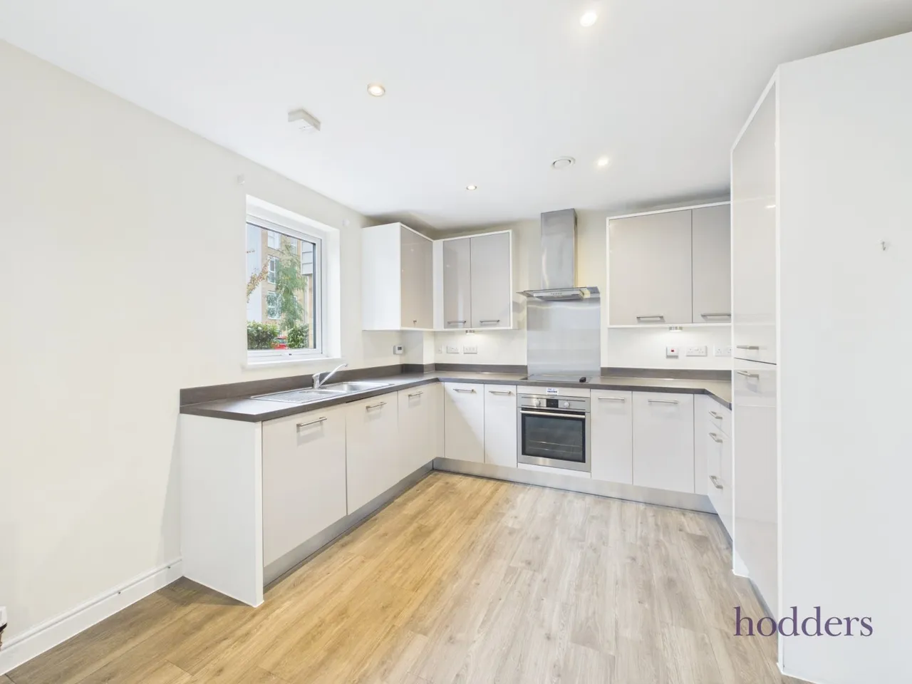 Hawker Drive, Addlestone, KT15, photo 10