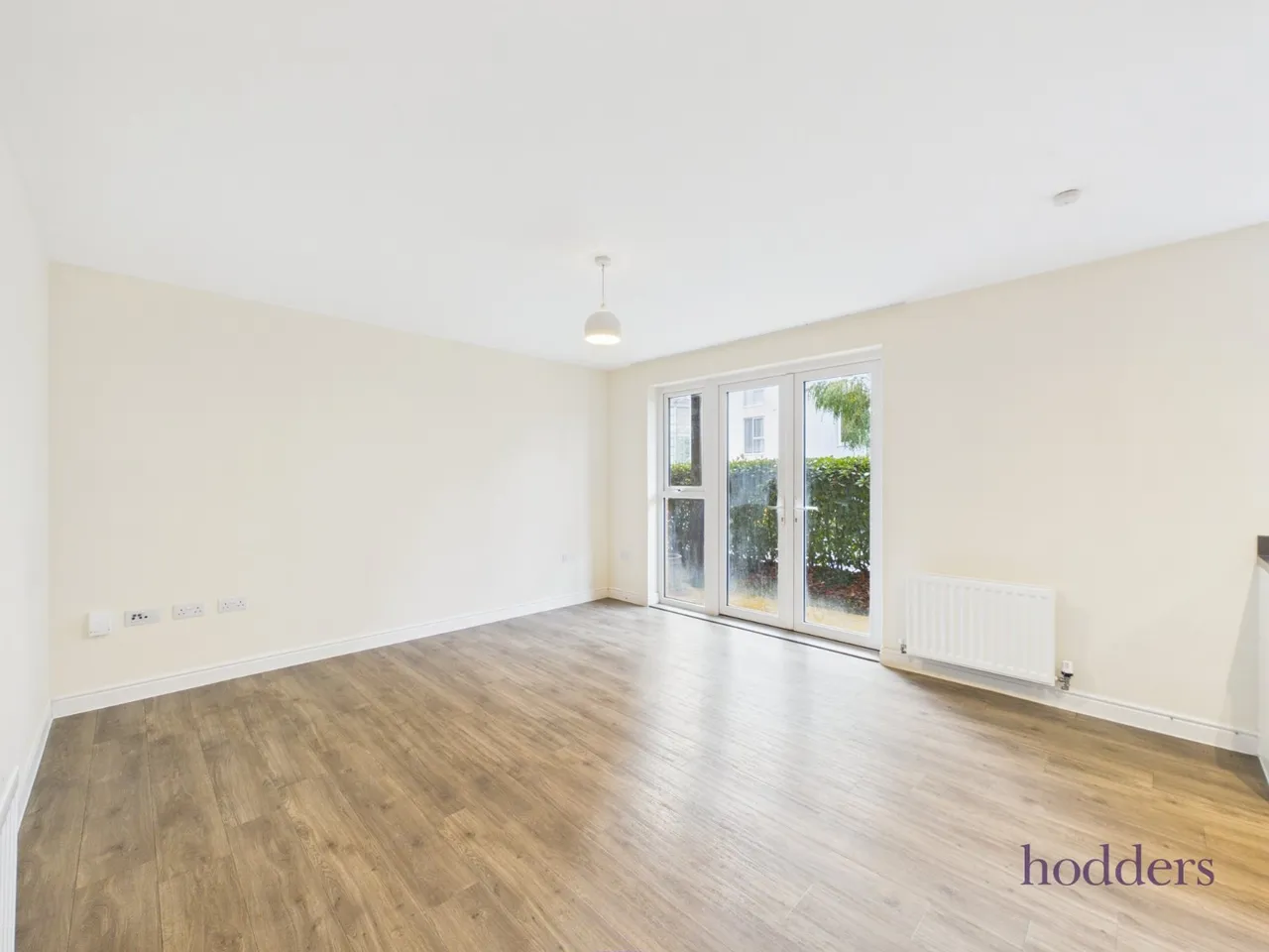 Hawker Drive, Addlestone, KT15, photo 2