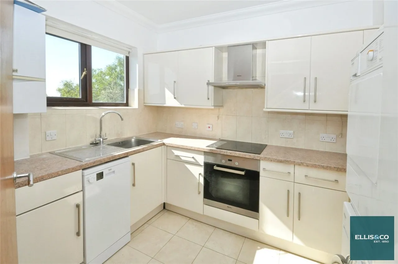 Rowlands Close, Mill Hill, NW7, photo 4
