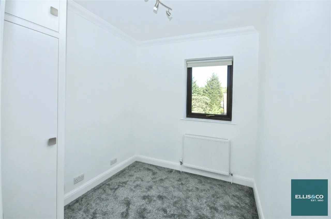 Rowlands Close, Mill Hill, NW7, photo 5