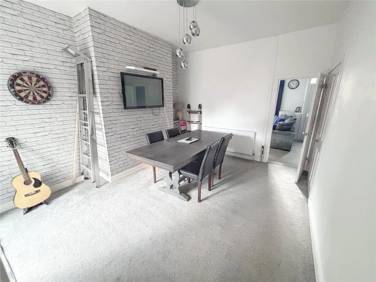 Oldham Road, Middleton, M24, photo 4