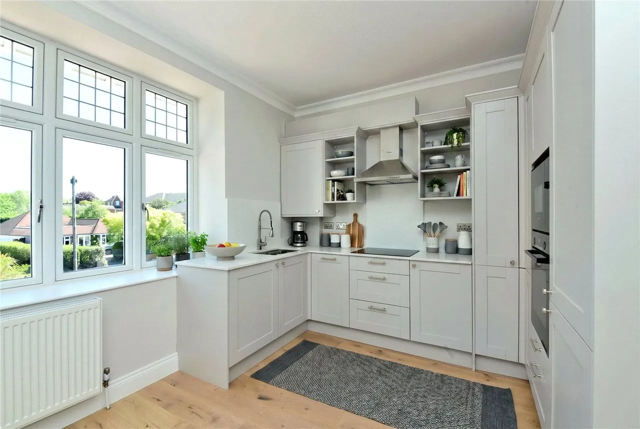 2 bed flat for sale — Holly Oak Close, Cheam, Sutton, SM2