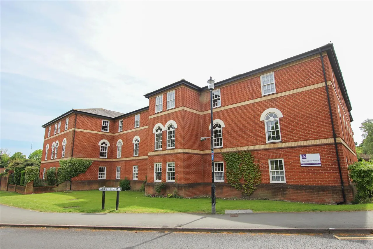 1 bed flat for sale, Farmadne House, Saffron Walden, CB11