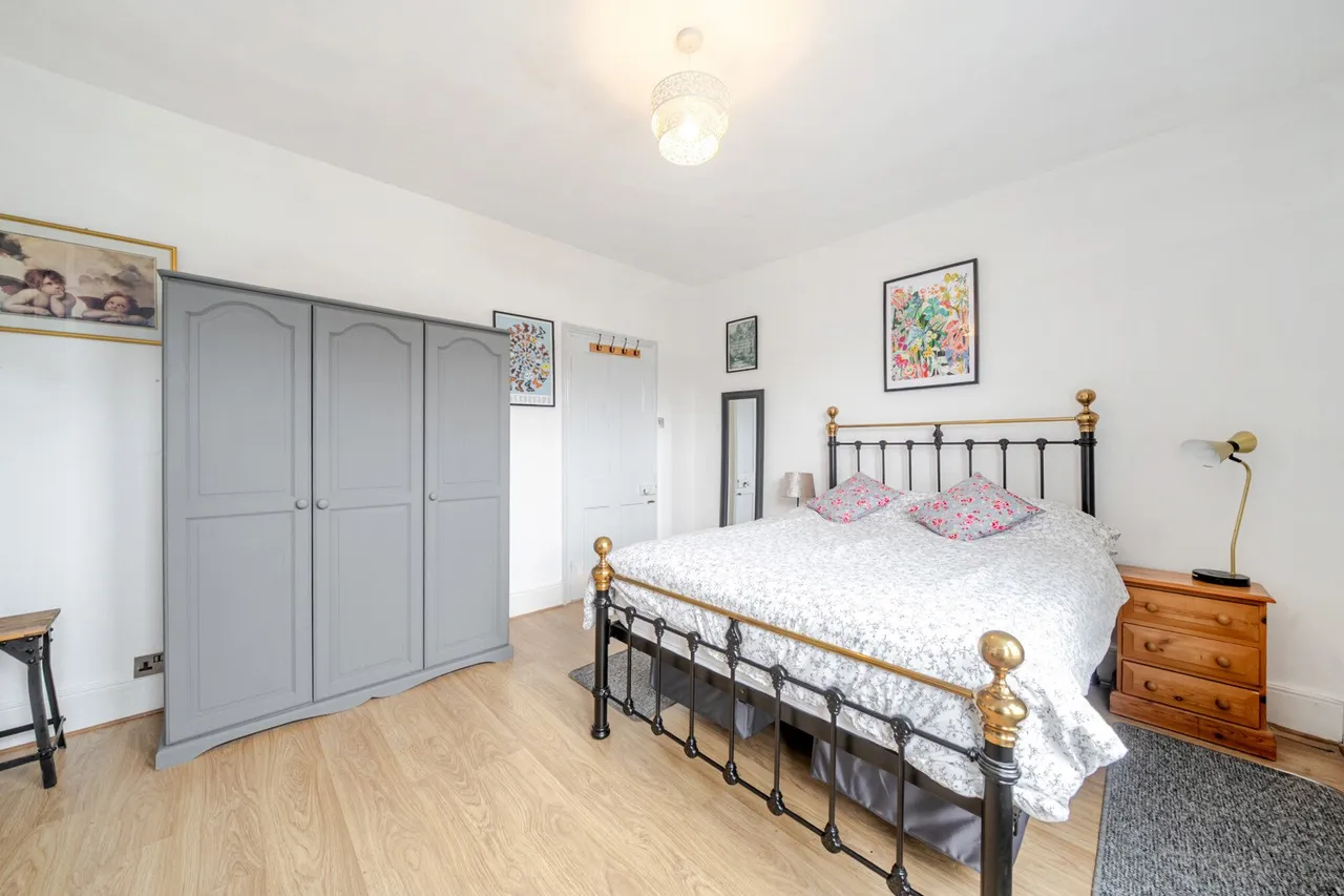 Howarth Road, SE2, photo 13
