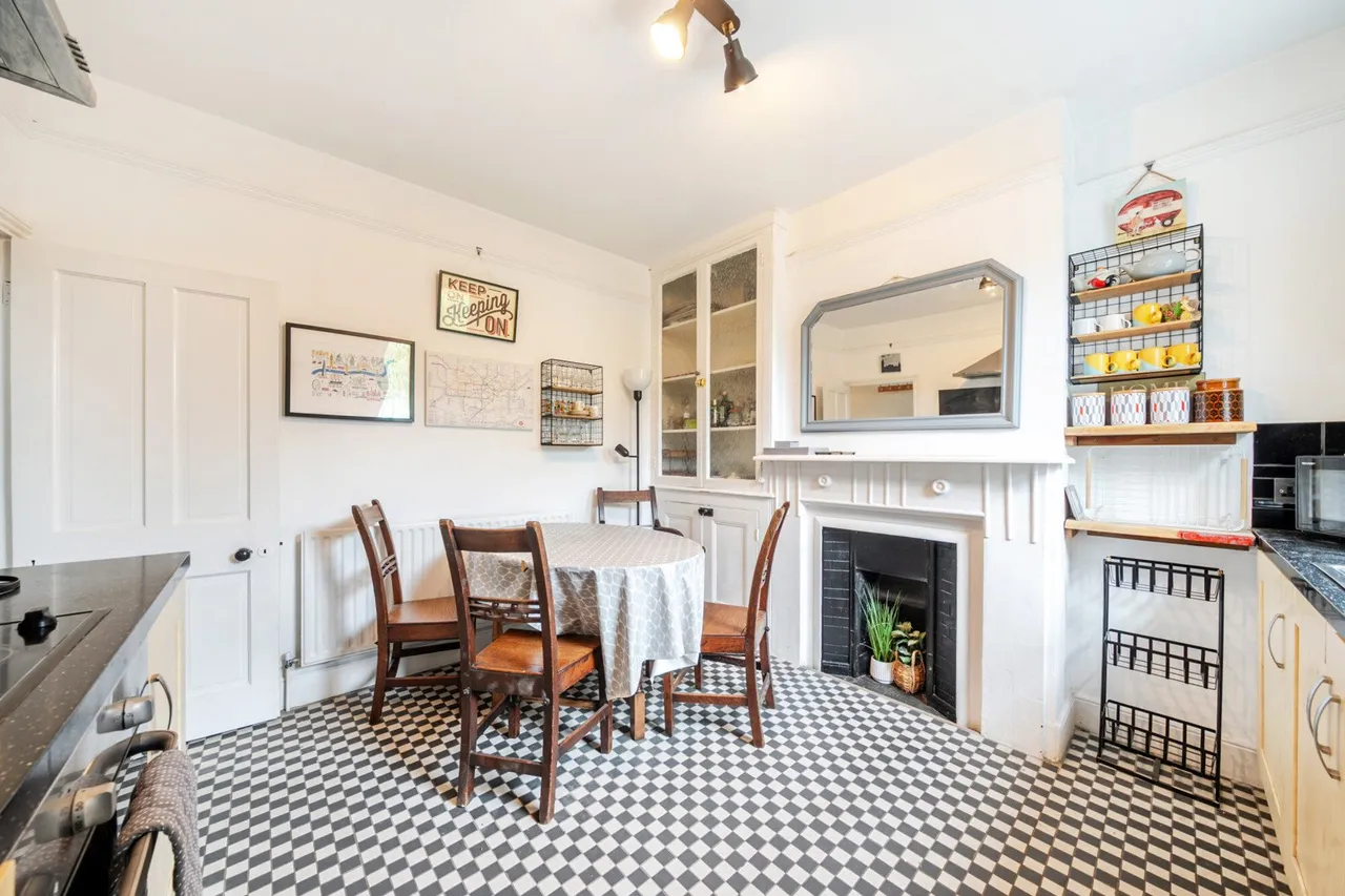 Howarth Road, SE2, photo 7
