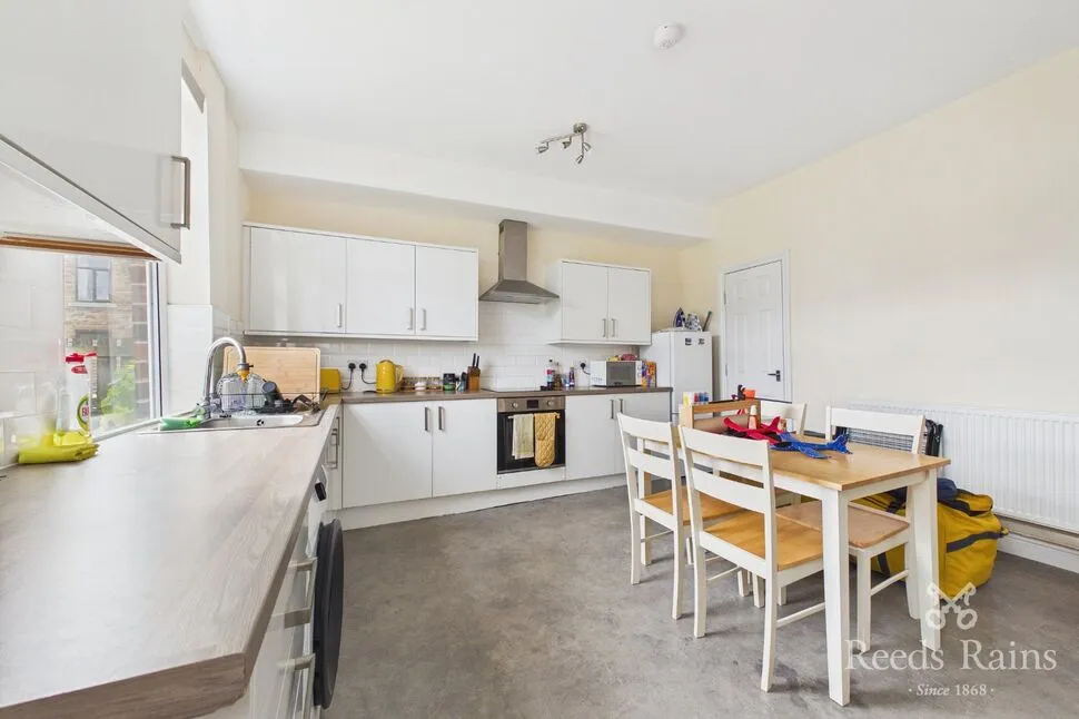 Oakwood Drive, Rothwell, West Yorkshire, LS26, photo 6