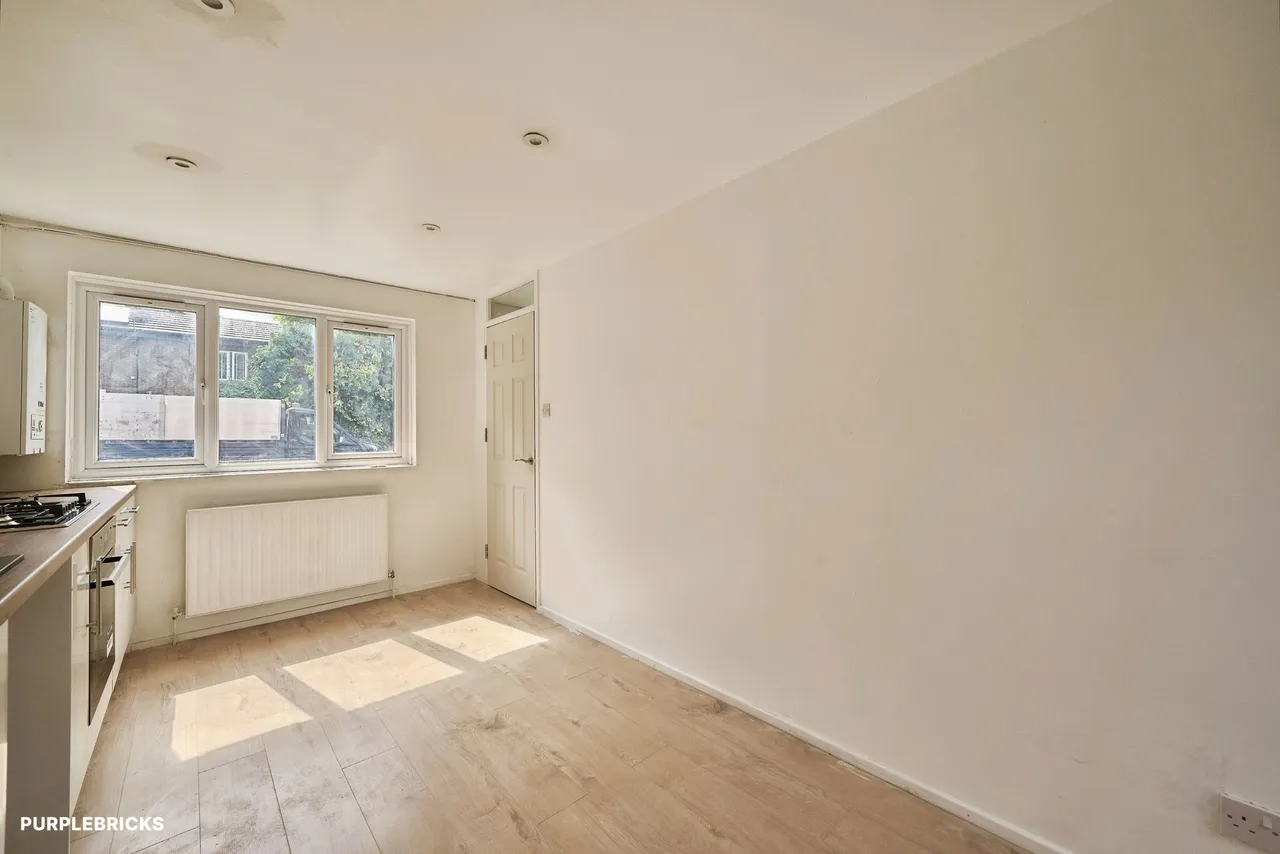 Marcus Garvey Way, Brixton, SE24, photo 5